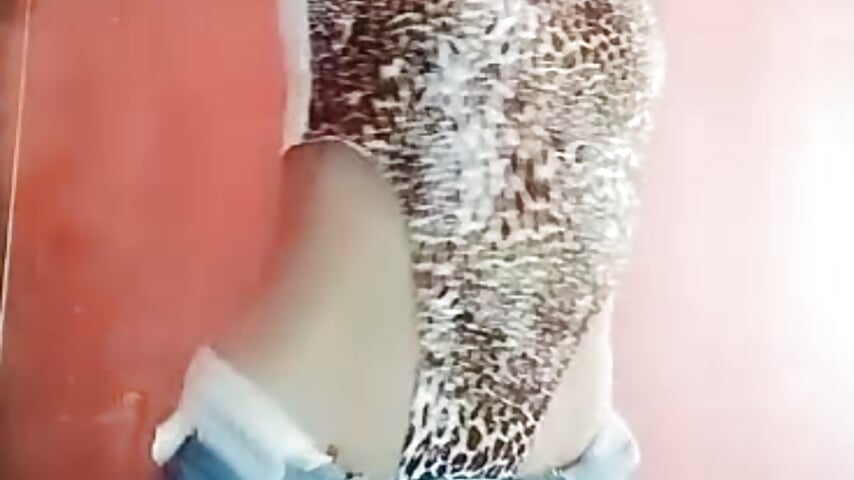 Bouncing April's Buttocks - video by Abril-cloud2026 cam model