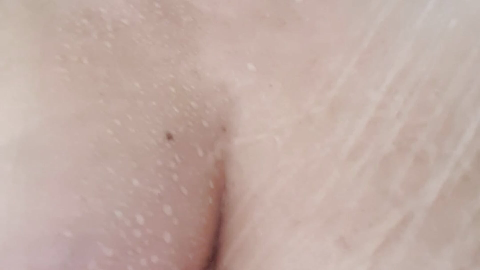 I'm taking an evening shower 💦