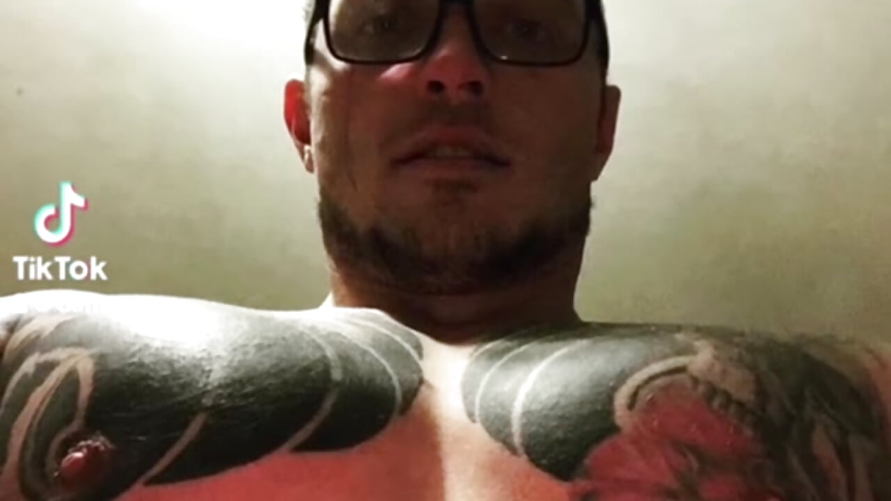 Вечно молодой,вечно пьяный - video van Alexander251222 cam-model