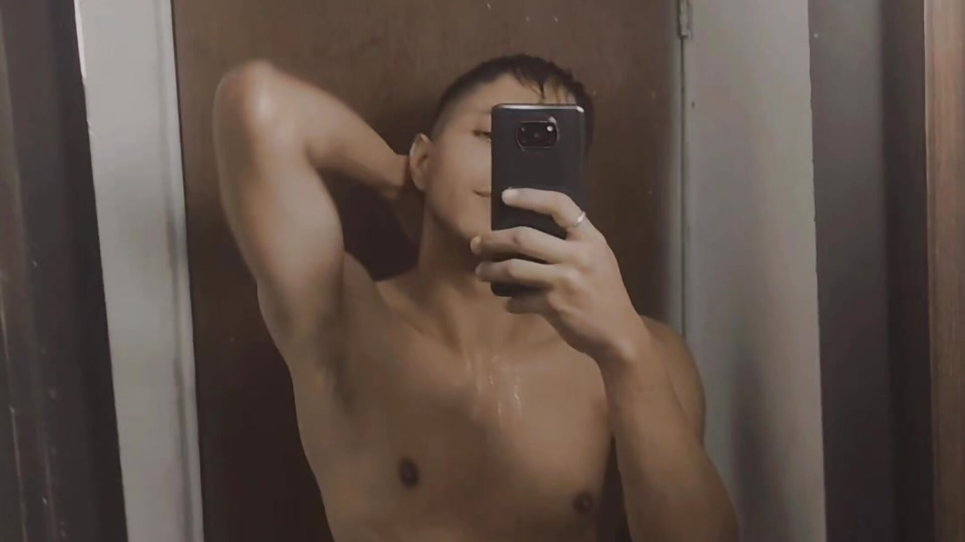 VID_22521205_123029_301 - video by Jbig-20cm cam model