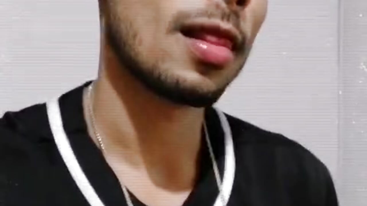 Ready to play with your mind and your desire 😈🥵 - video di Sweet_Alessandre modella di cam