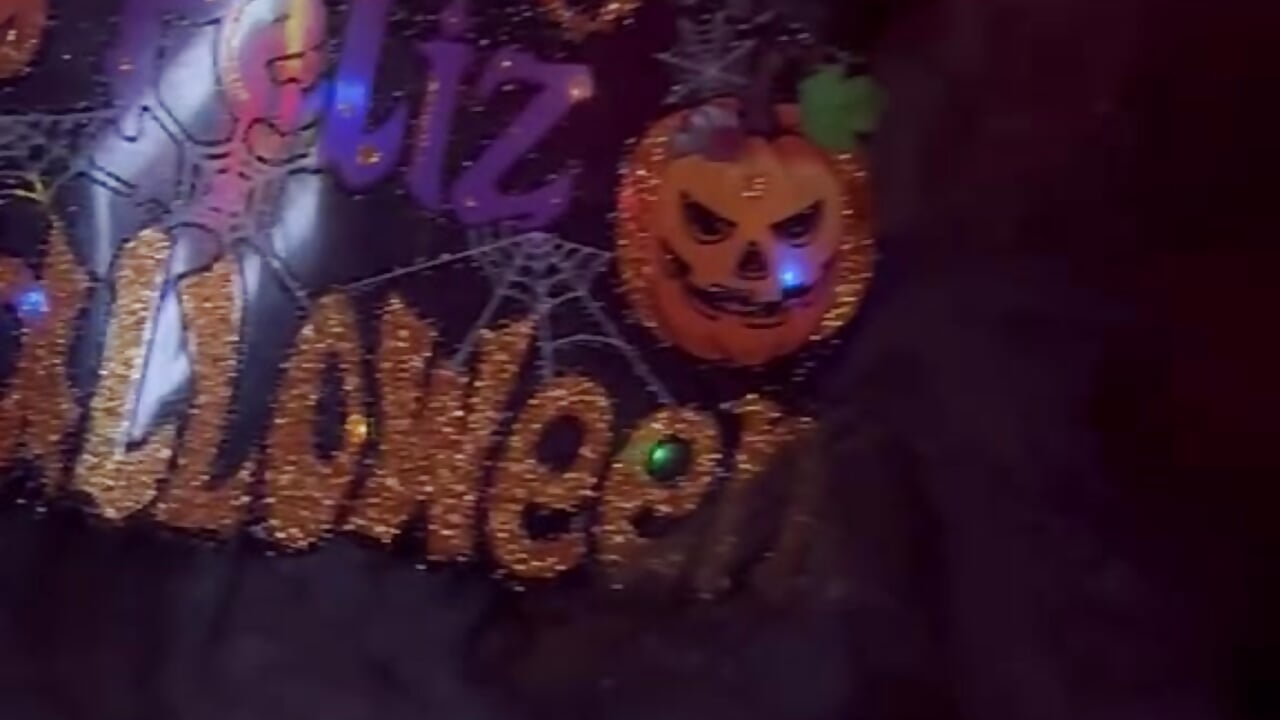 Happy Halloween 🎃 Booo 🎃 - vídeo de la modelo de cam Sweet_Alessandre