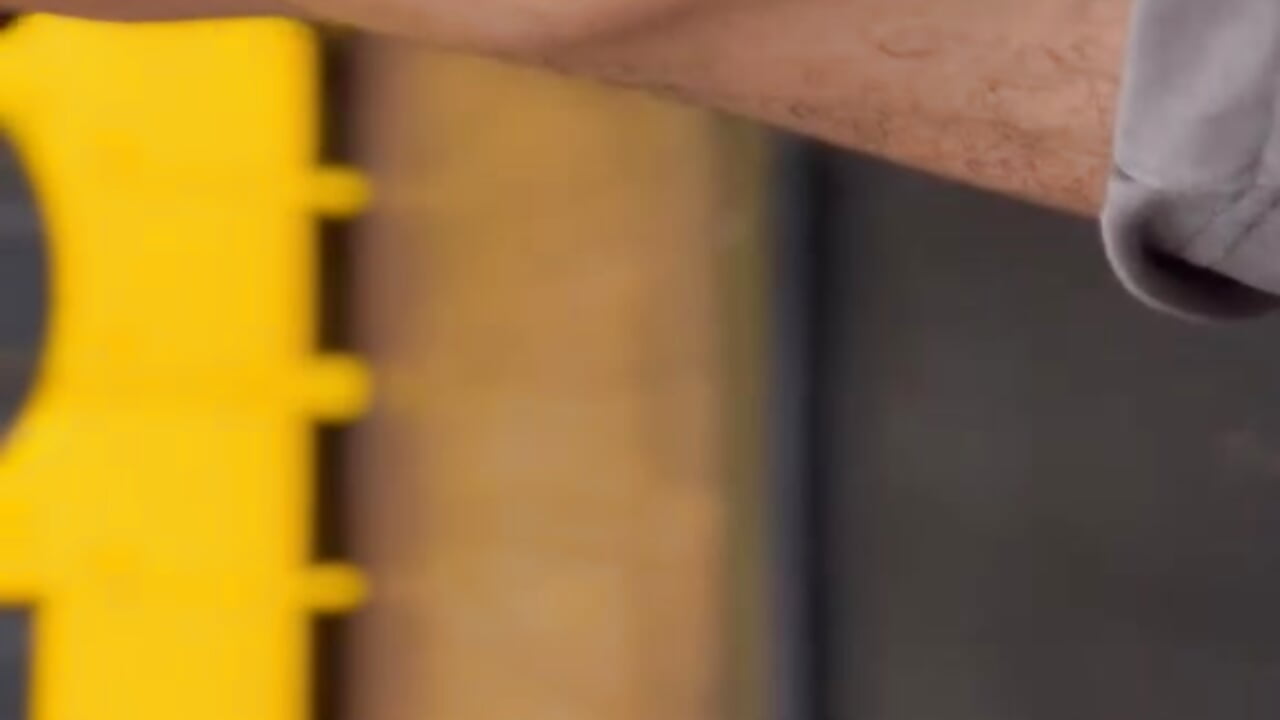 Strength in every rep 💪🦵🏽 Dare to watch? - video by Sweet_Alessandre cam model