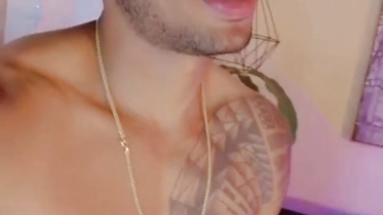 The rhythm of my body is calling you… Come and feel it up close 😏💪🍆😈 - video di Sweet_Alessandre modella di cam