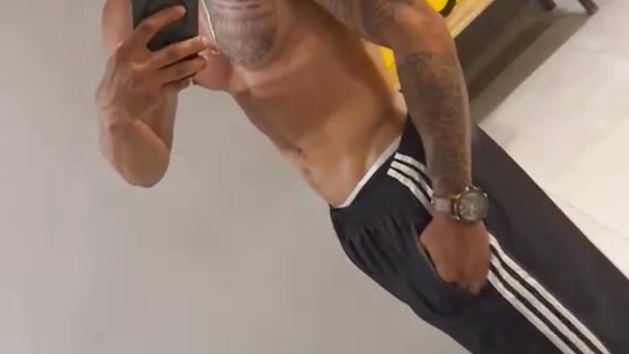 Steel Body, Night of Fire 💪🏽🔥😈 - video của người mẫu cam Sweet_Alessandre