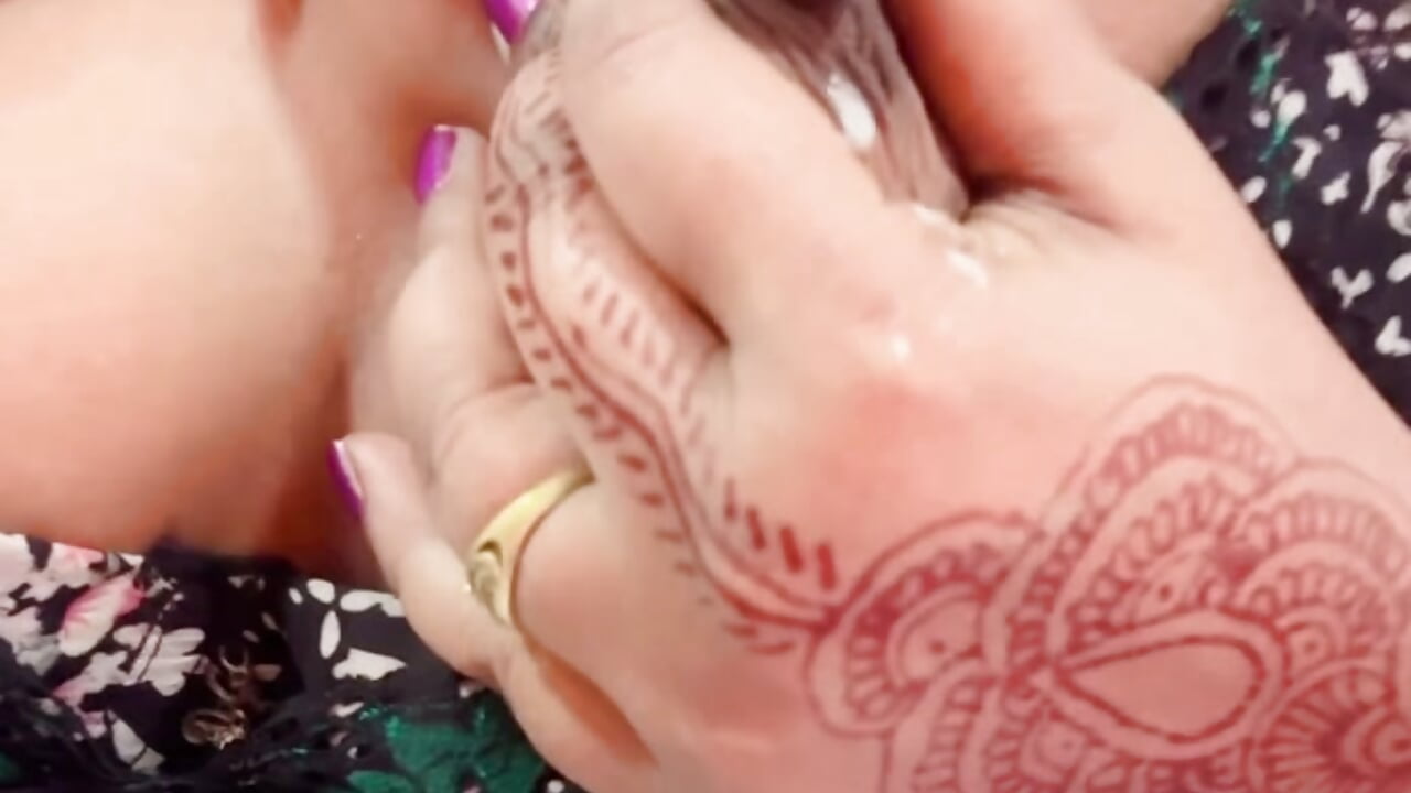 Full out of milk - video by End-my-life-2024 cam model