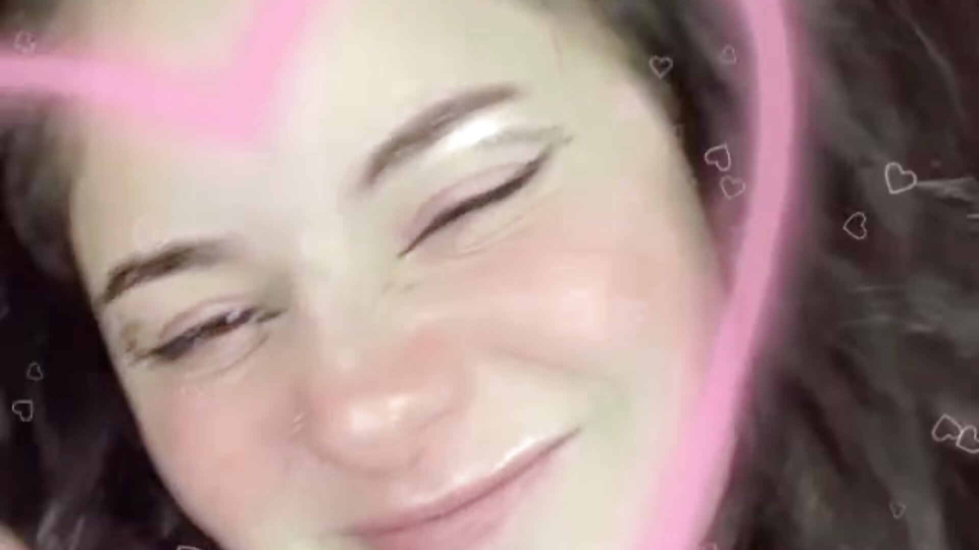 Cute - video by ann_bronw cam model