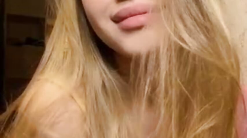 ae16217b-e787-40b7-80fa-7d4c97ebdea0 - video by R3nata_ cam model