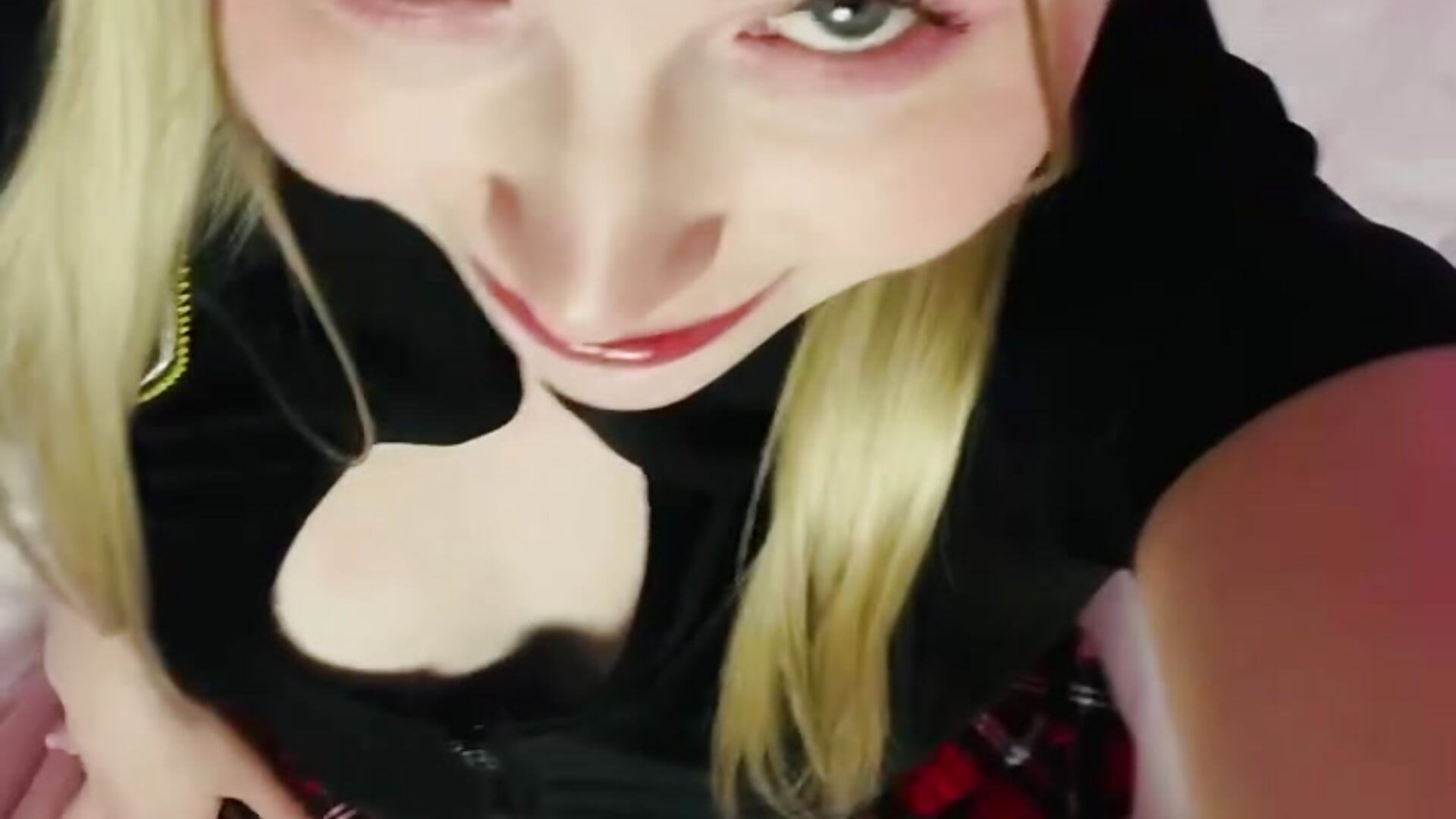 What would I look like if I sucked you? - video by LilyStarlight cam model
