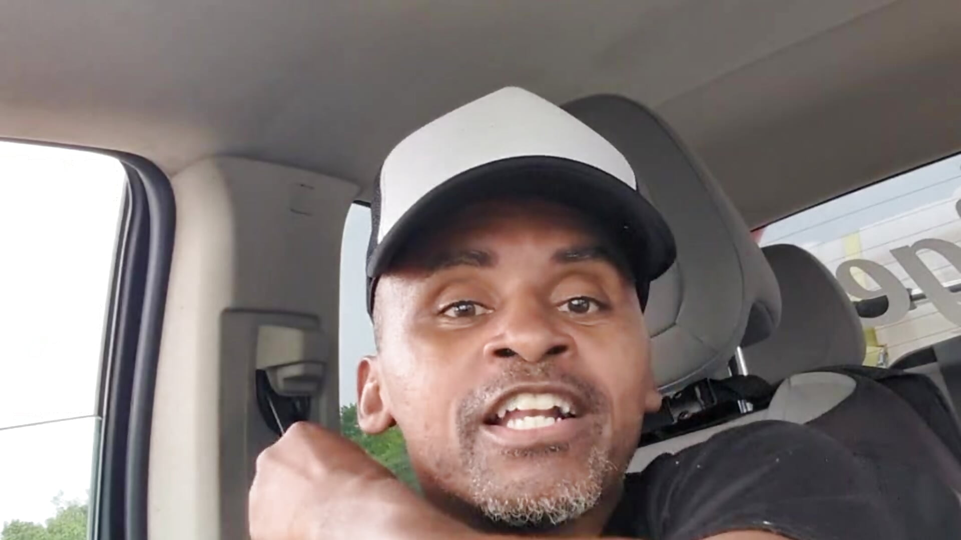 1000015087 – видео вебкам-модели Hookdo