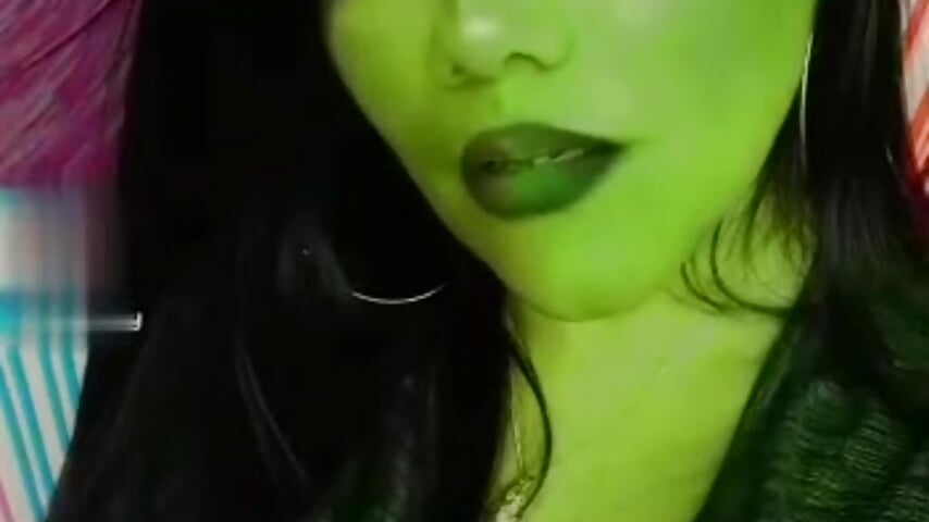 She Hulk - video by Abriljoness cam model
