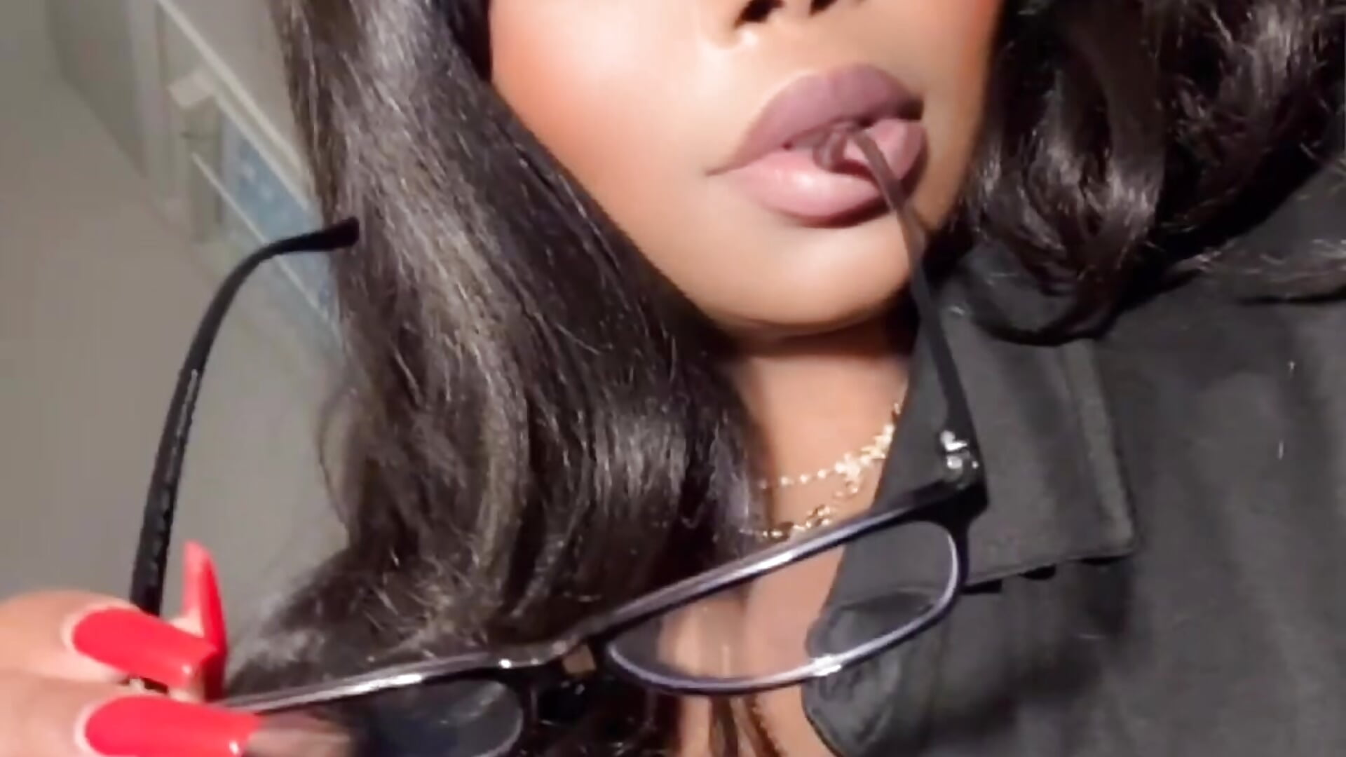 Catch me if you can 👀 - video di QUEENCURVELLA modella di cam