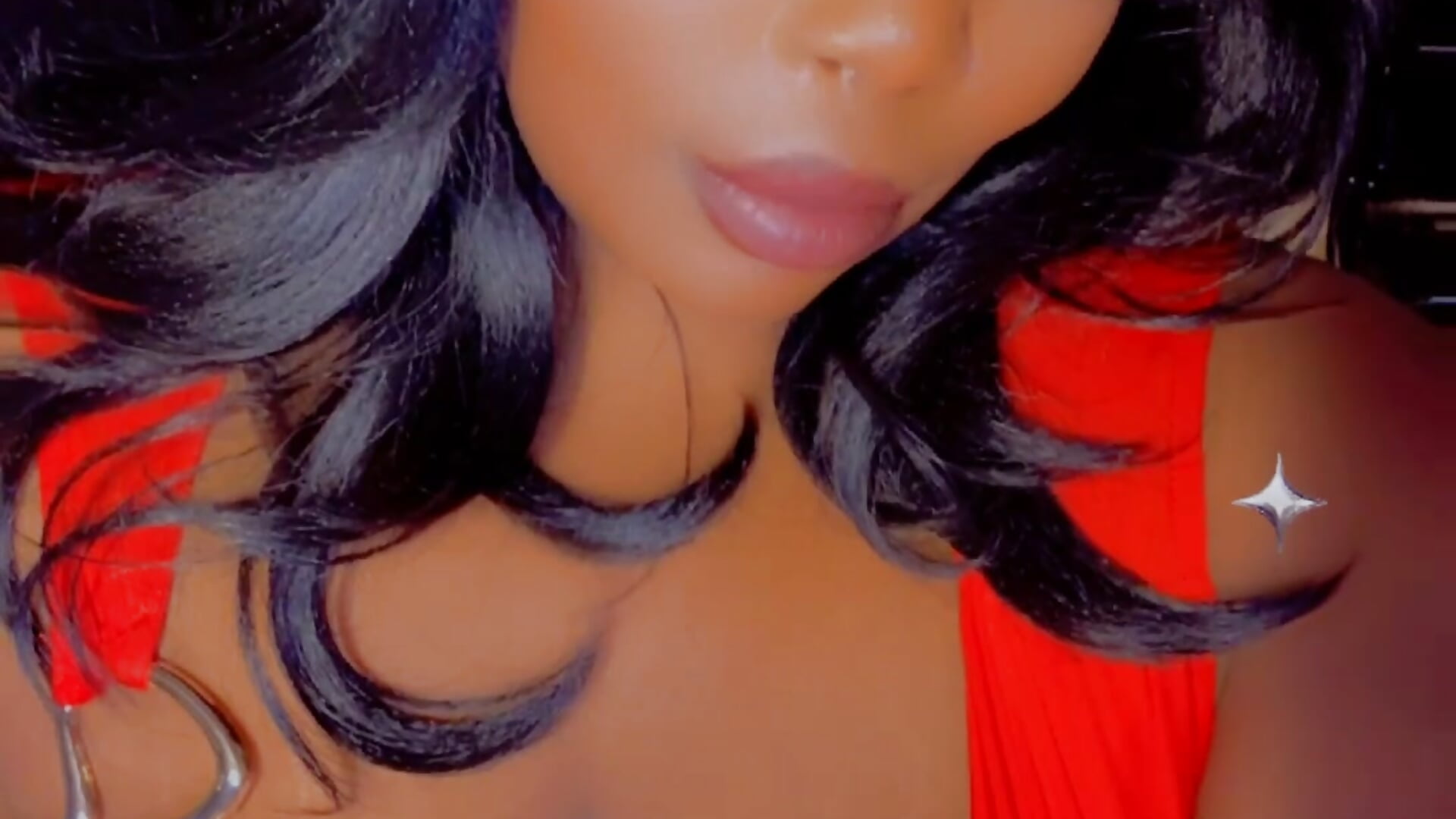 I know you’re watching … 😌 - Vídeo de QUEENCURVELLA, modelo de vídeos