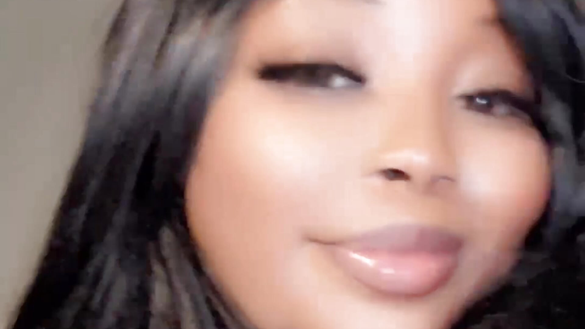 DBDE2214-ECB1-45FE-956D-9F86DD3ECE9B - video od modelky/modela QUEENCURVELLA