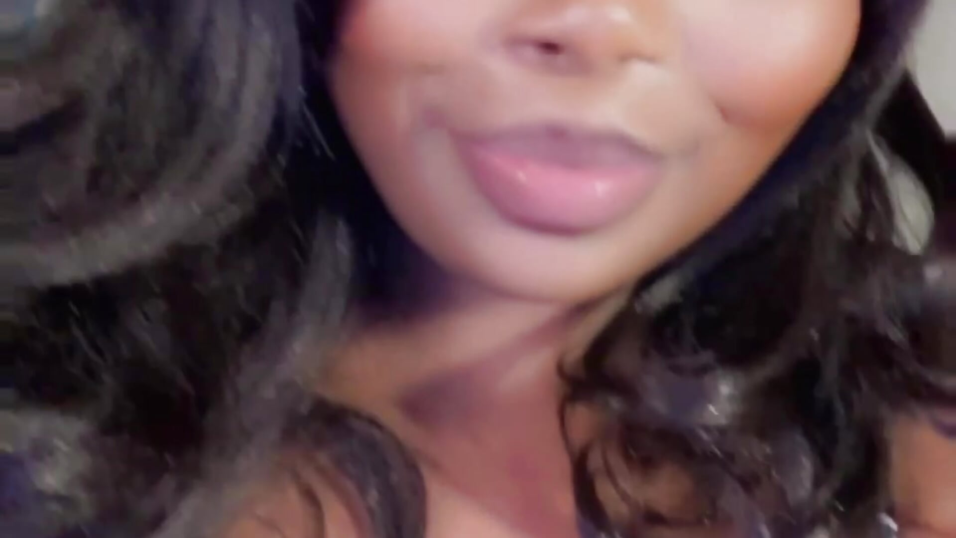 Hi 👋 - video by QUEENCURVELLA cam model