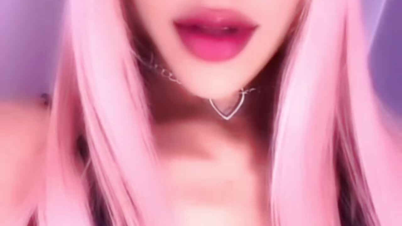 Kiss me!! - video by sabrinamossii cam model