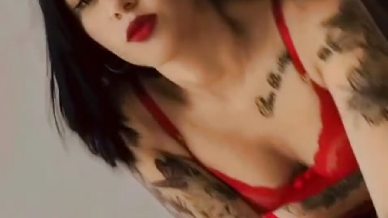 sexyy - video by QueenSquirt_ cam model