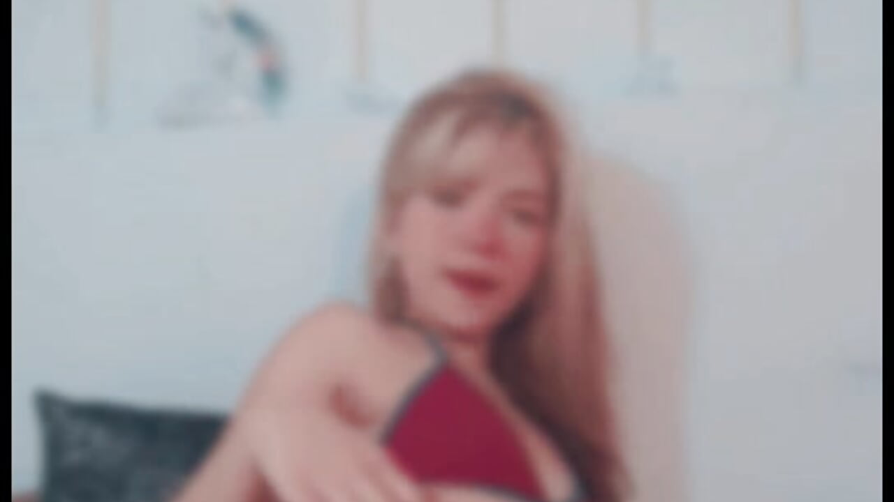 blonde – видео вебкам-модели Sweetcristin