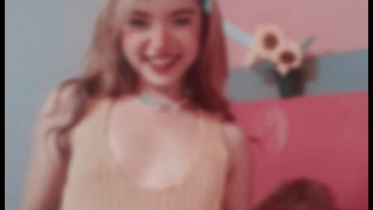 18 – видео вебкам-модели Sweetcristin