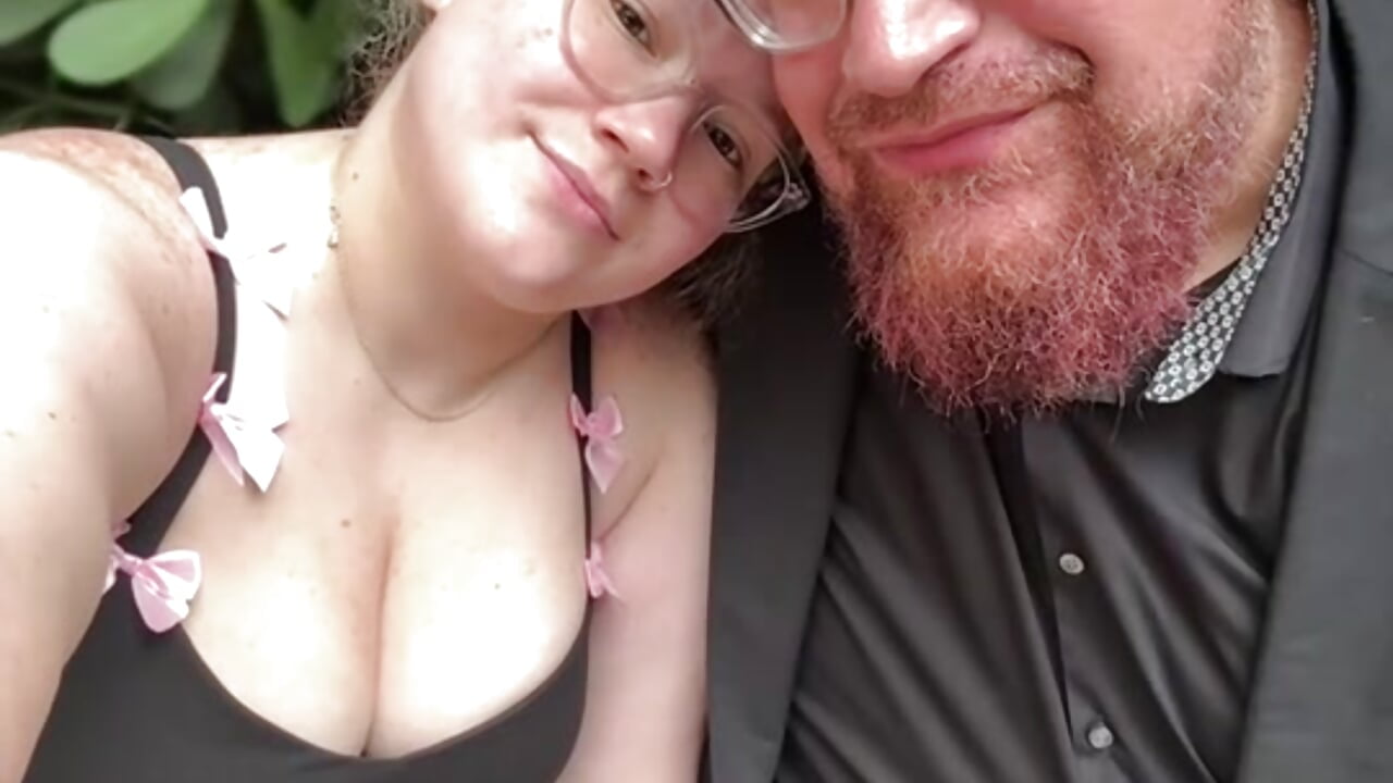 📺 Public Show: XBIZ Miami🌴 Big Bear & Piggy Rose Dinner Date before XMA Awards - video oleh PiggyRose kamera model