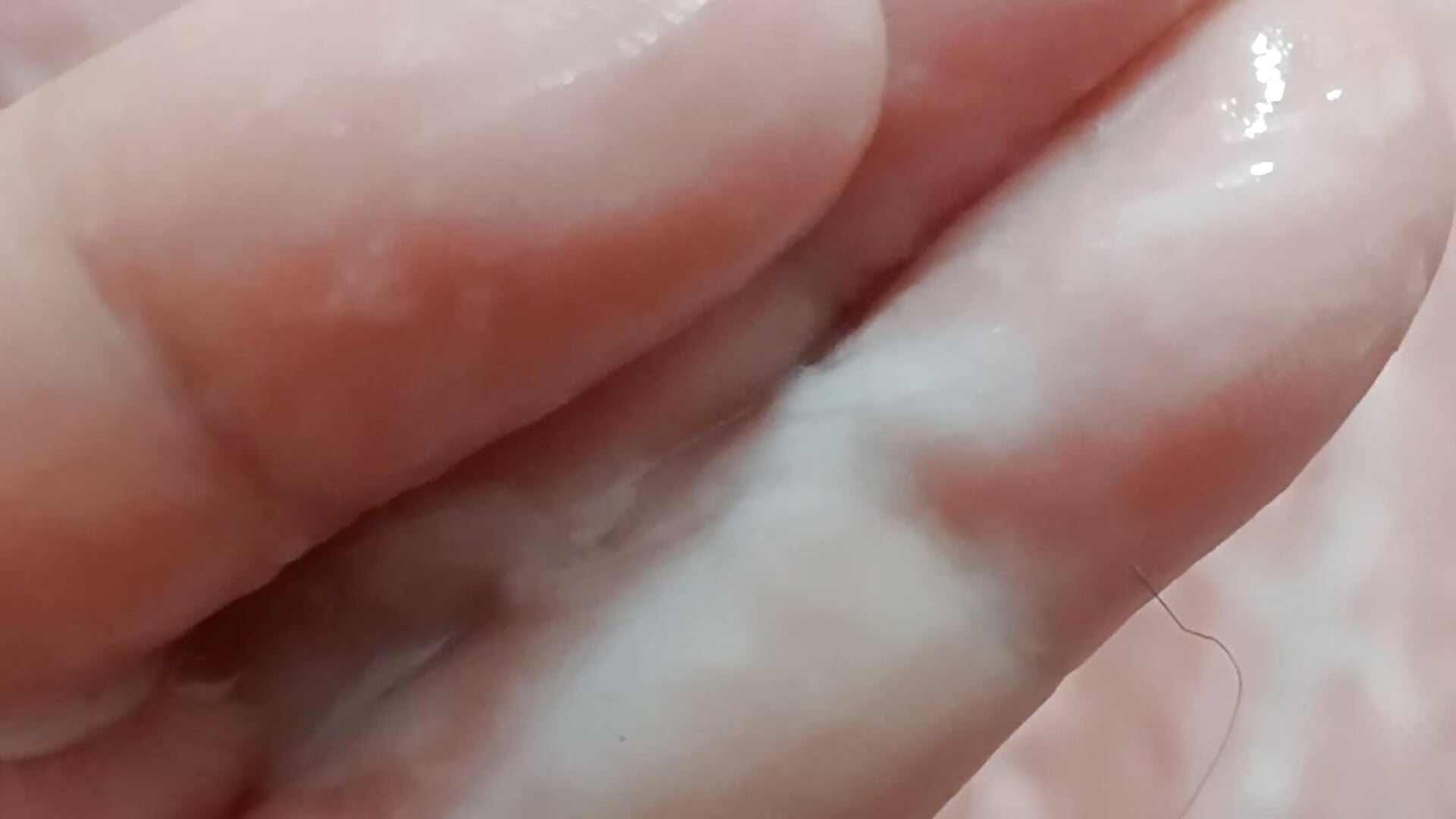 Creammy yummy fingers - Vídeo de asianbby4u, modelo de vídeos