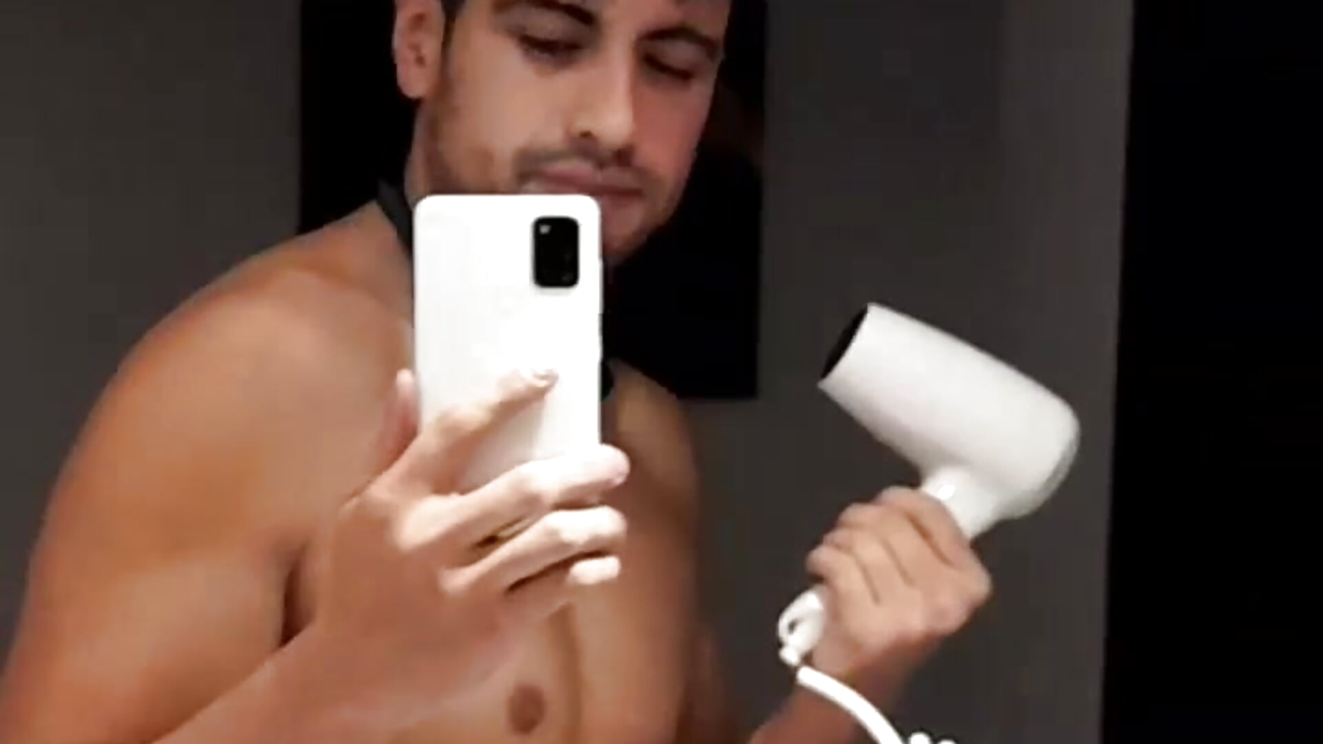 Sexy Bradley – video od webkamerové modelky bradley_muscle