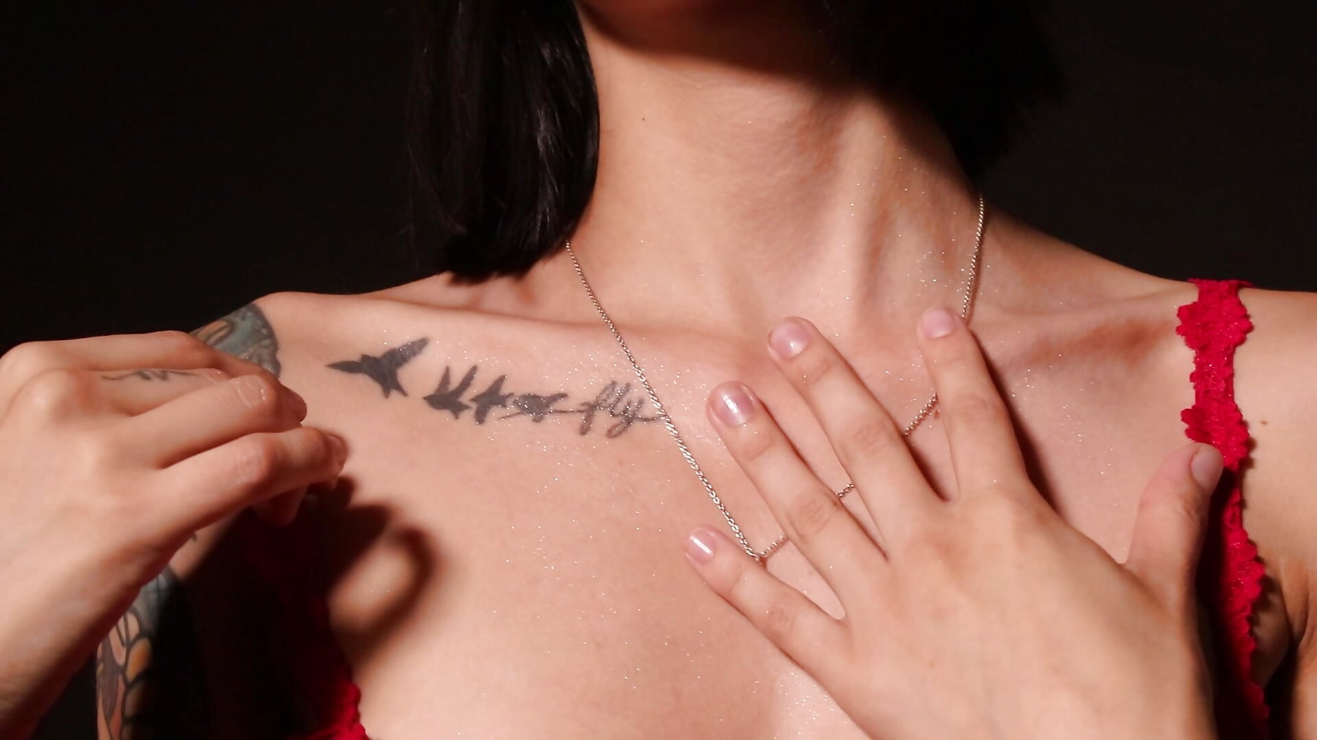 Inked in Red 🖤❤️‍🔥 - video Tifany-snow kameramallilta