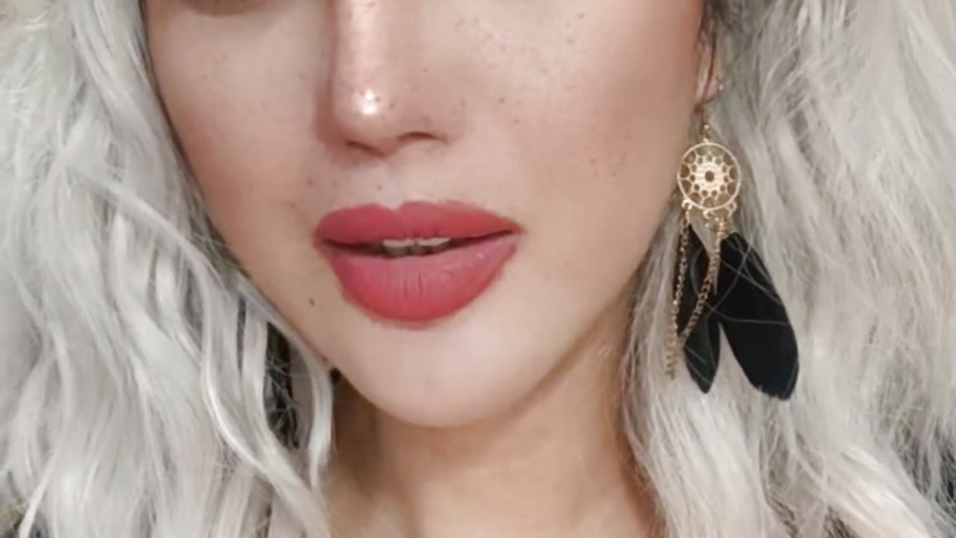 VID_20230827222531– DaDominanceDiva kameramodell videója