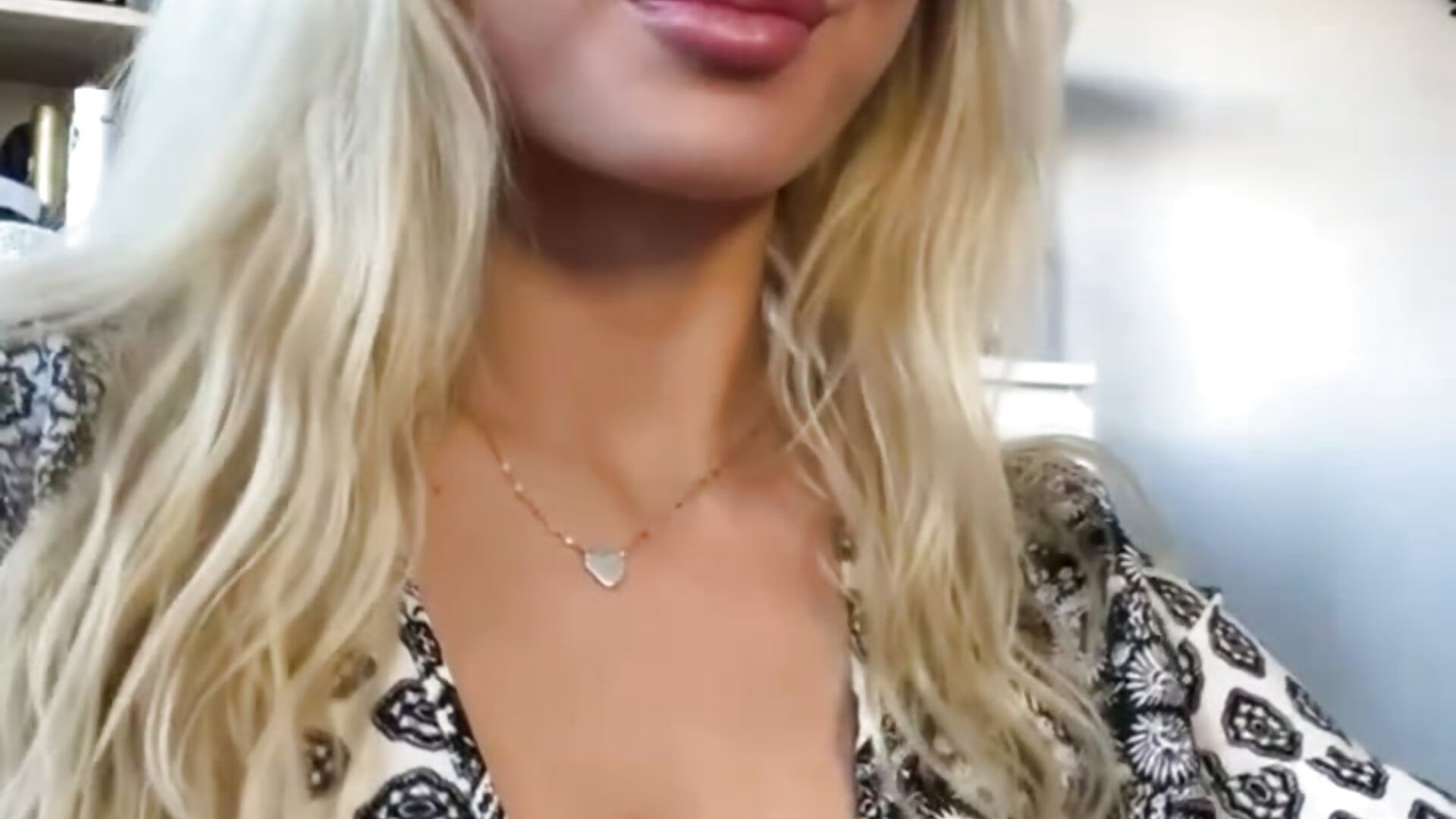 SEXY !!! - CorneliaSweet-এর ভিডিও