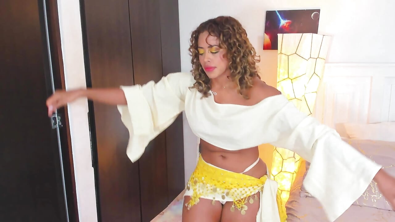 ARABIC DANCE !! - video oleh model kamera SarahCinnamon-