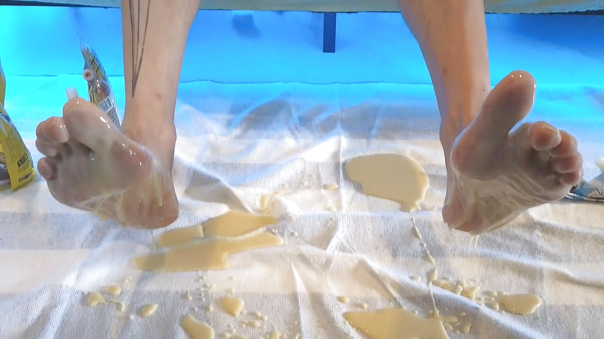 Food Mess - video by MattxFeet cam model