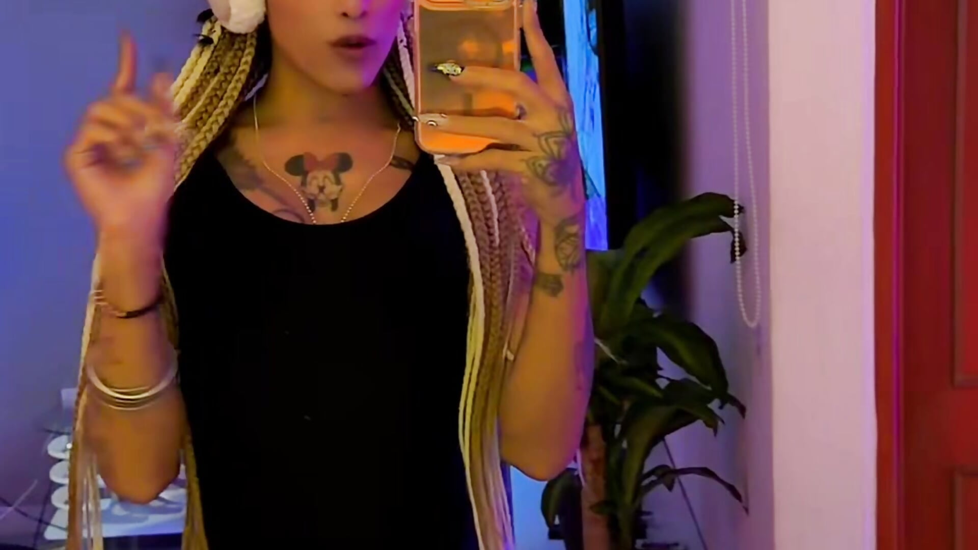 ❤️ – video af Nella_Dolls cam-model