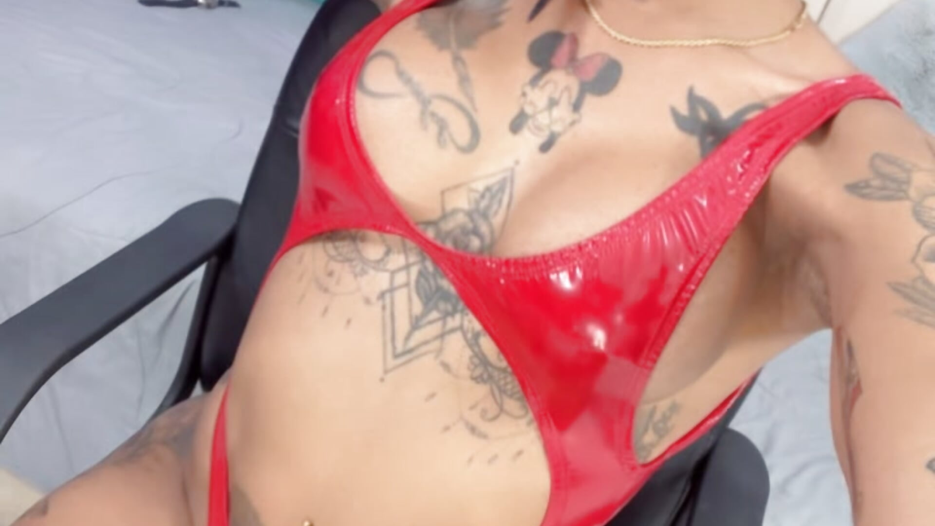 Hiii – видео вебкам-модели Nella_Dolls