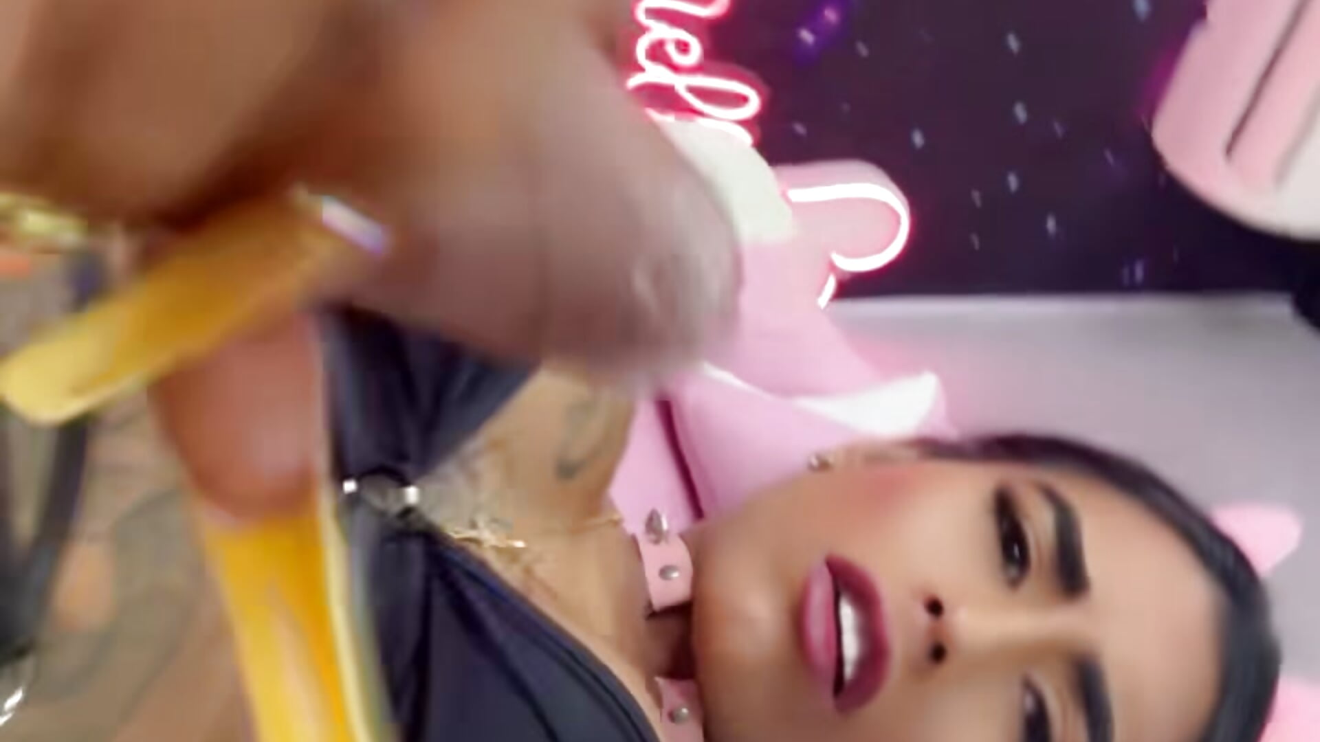 Únete y diviértete – video af Nella_Dolls cam-model