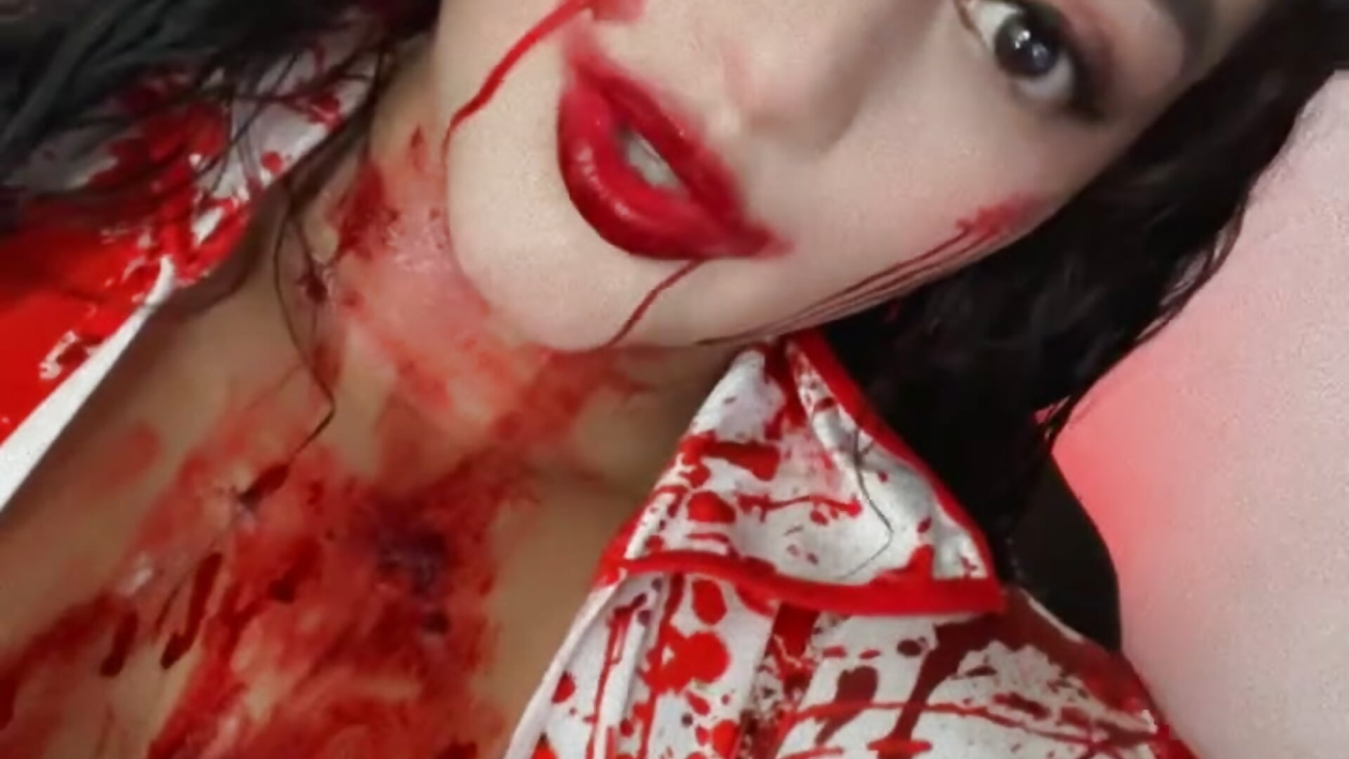 38F08D21-A719-4235-A627-37C4F8D8199A - video di Hela_wet modella di cam