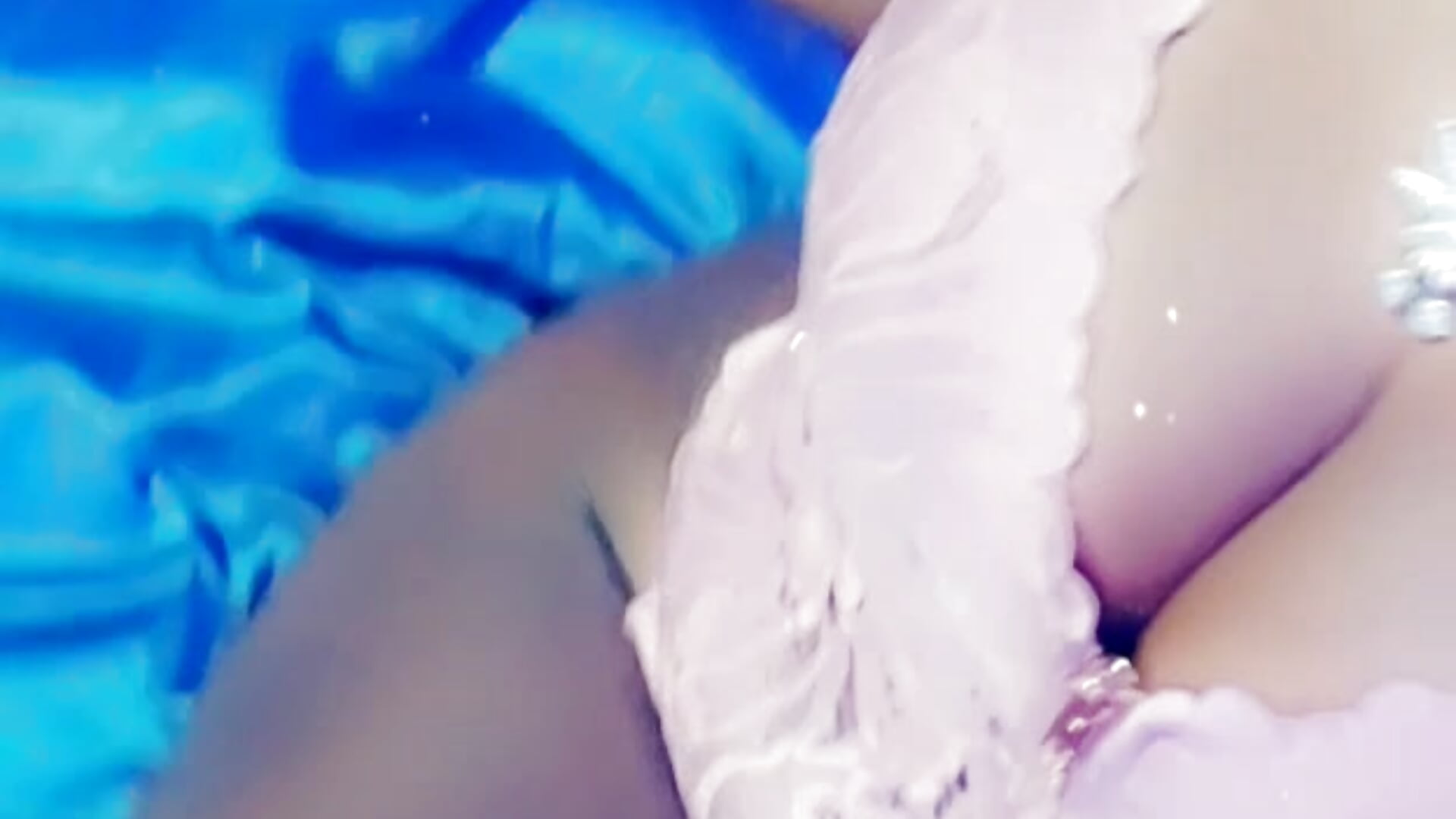 Diiamondd – video od MzzDeepThroatDiiamond