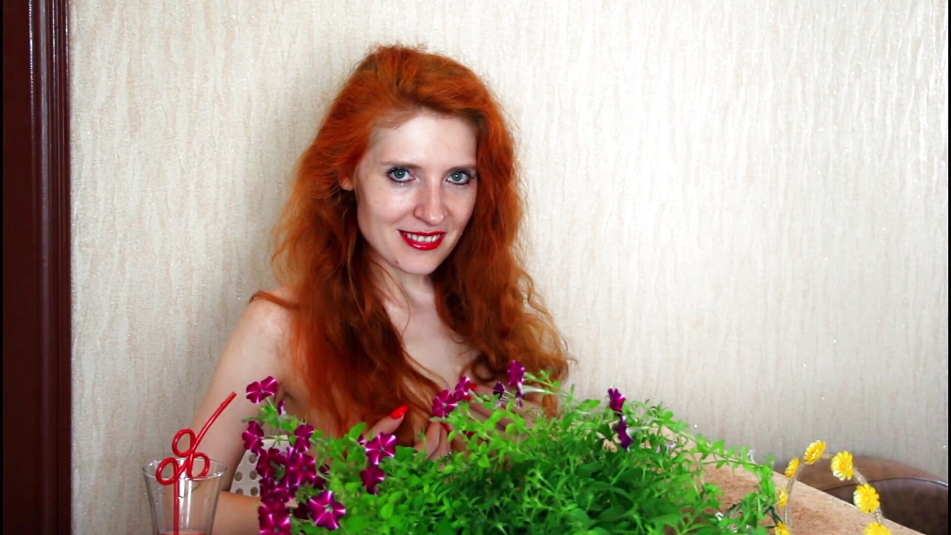 Petunia - vidéo du modèle de showcams LexxNikki