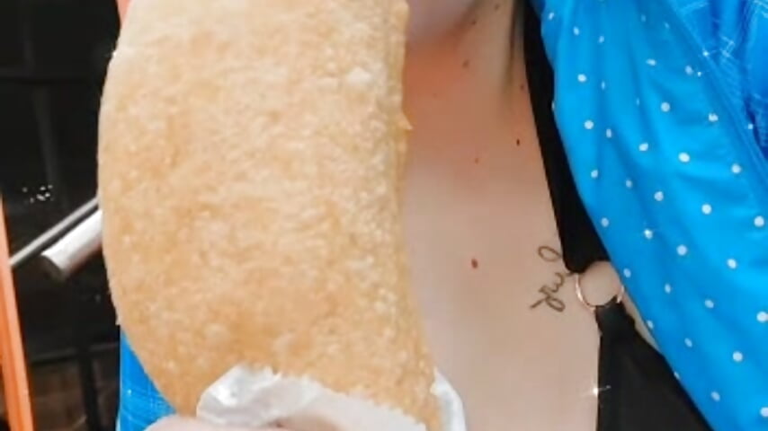 Good morning my loves♥ I hope you have a nice day! I wait for you in my room! - فيديو من Kaarol69 موديل الكام