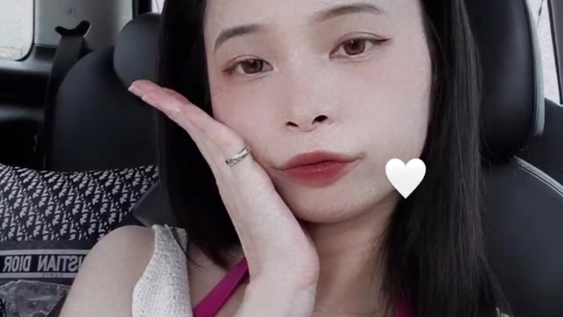 可愛の窮鬼沫₍ᐢ⑅•ᴗ•⑅ᐢ₎♡