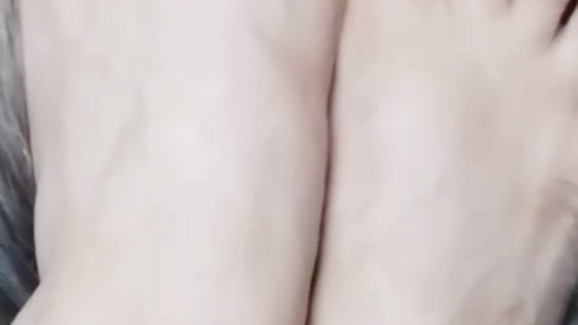 Priceless feet on fur... - فيديو من MatriarchDomain موديل الكام
