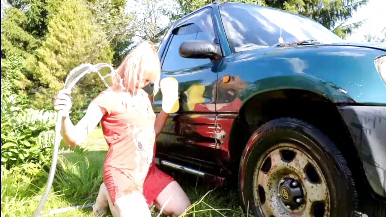 Car washing... - video by Alexa_Cosmic cam model