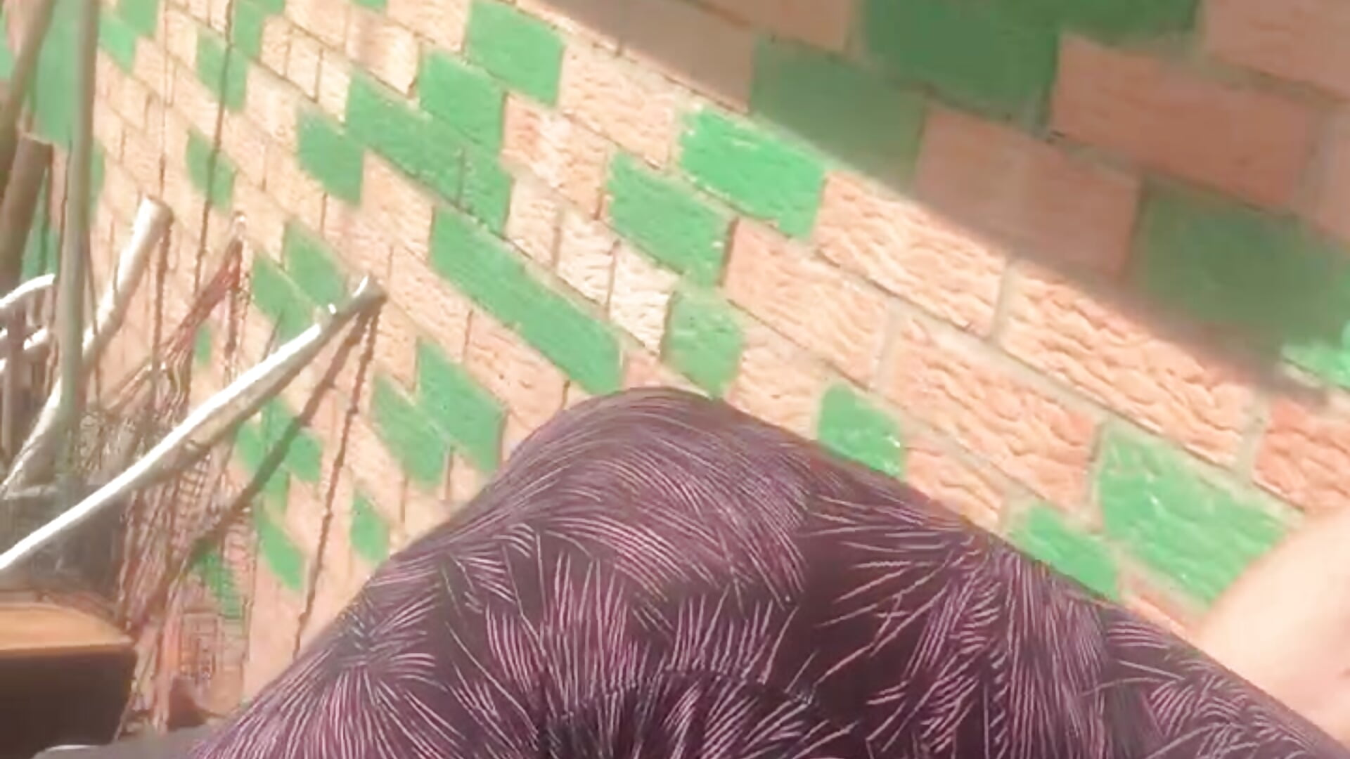 REfreshing in leggings and tank top in barrel ) - video by Alexa_Cosmic cam model