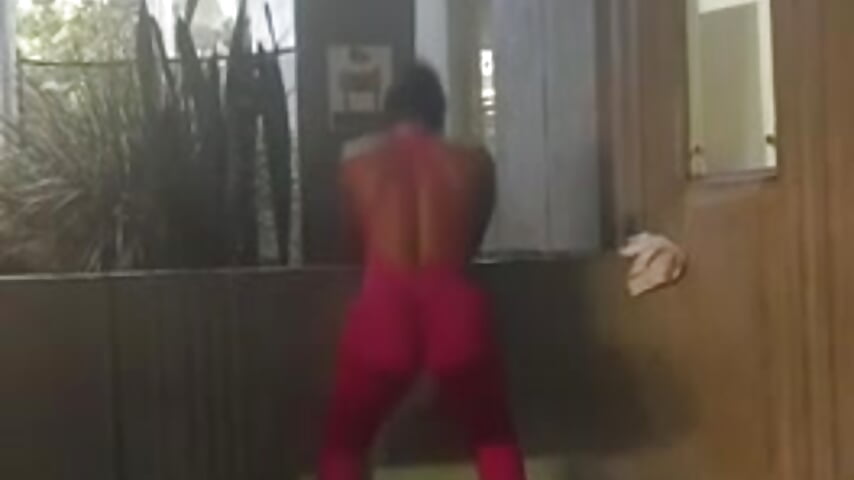 Ass training - فيديو من EvaFoxter موديل الكام