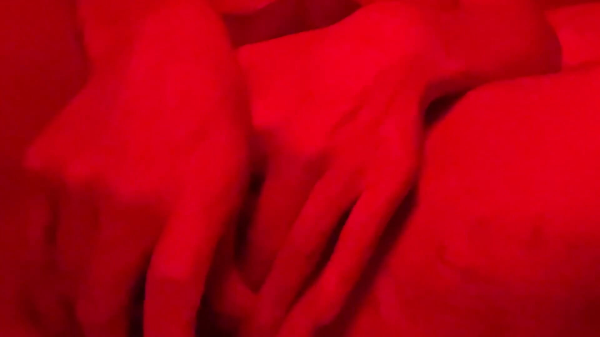 VERY HOT SUCKER