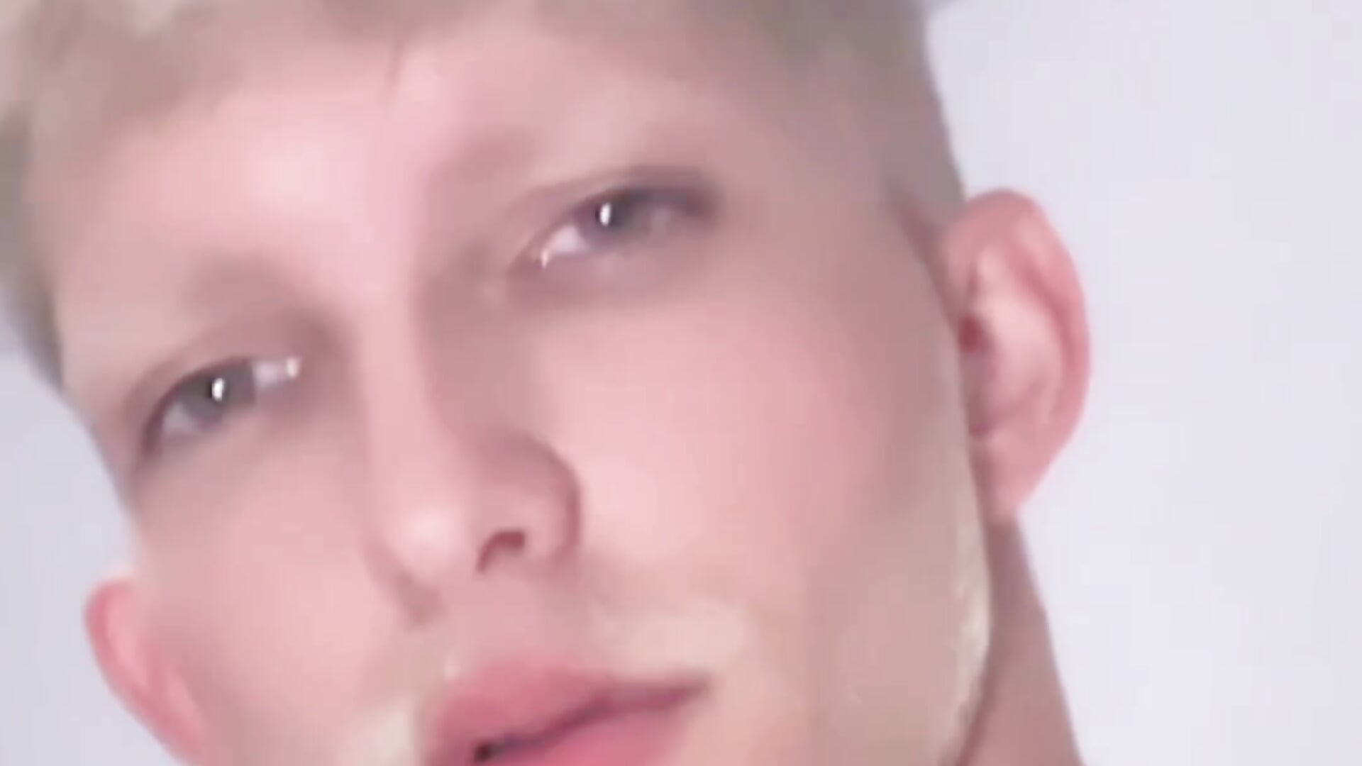 694dab6b28c9404d85322f4f5c69140b - video by carajp12 cam model