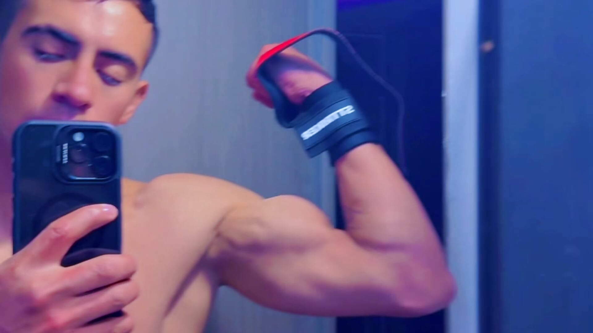 Muscle－カメラキャストのAndy_naughty1の動画