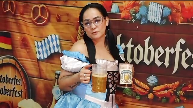 Let's celebrate Oktoberfest together🍻💖 - video od modelky/modela _linda_milk_
