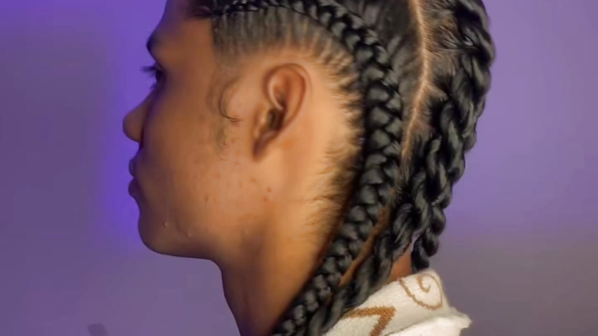 New look－カメラキャストのLucas_eevansの動画