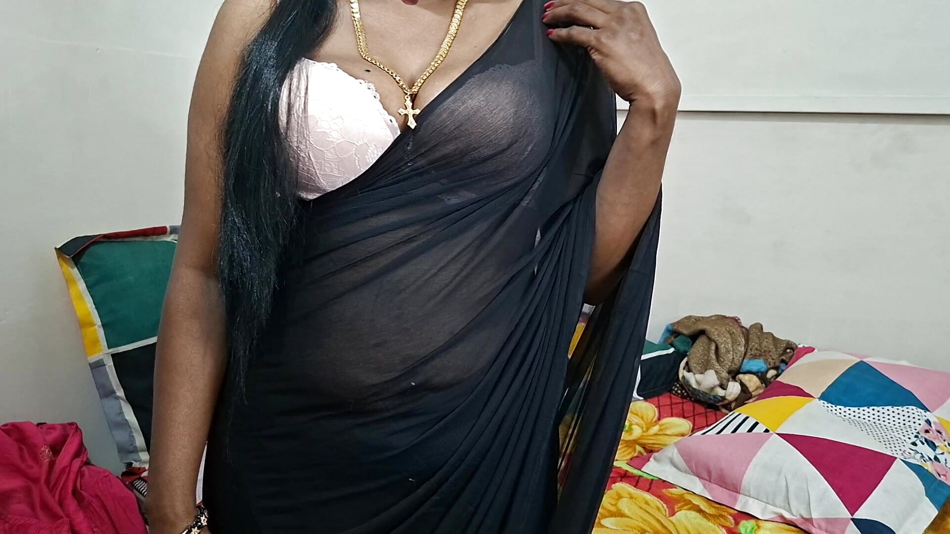 My belly ring - video by tamilswetha_telugu cam model