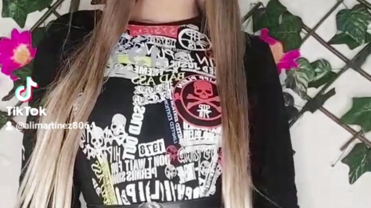 Besitos - video av Lizzi_049 cam model